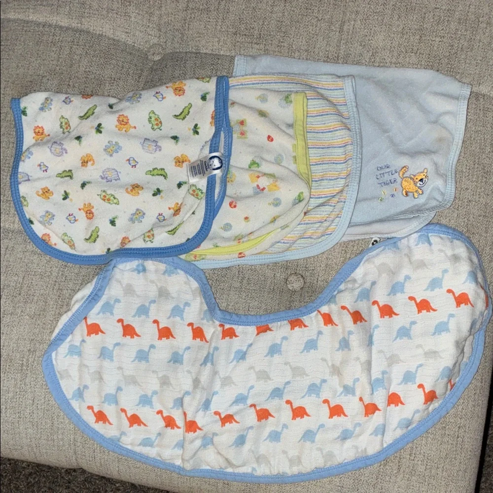 aden + anais Blue & White Dinosaur Bib and burp cloth 5pc Set